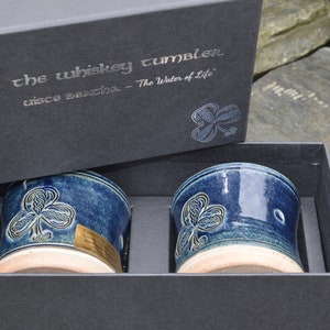 Juego de cajas de vasos de whisky de cerámica celta irlandesa Azul