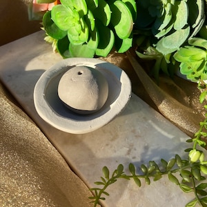 Stoneware incense Pod