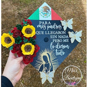 Gepersonaliseerde Mexicaanse afstudeerpettopper: zonnebloem en Maagd Maria-ontwerp