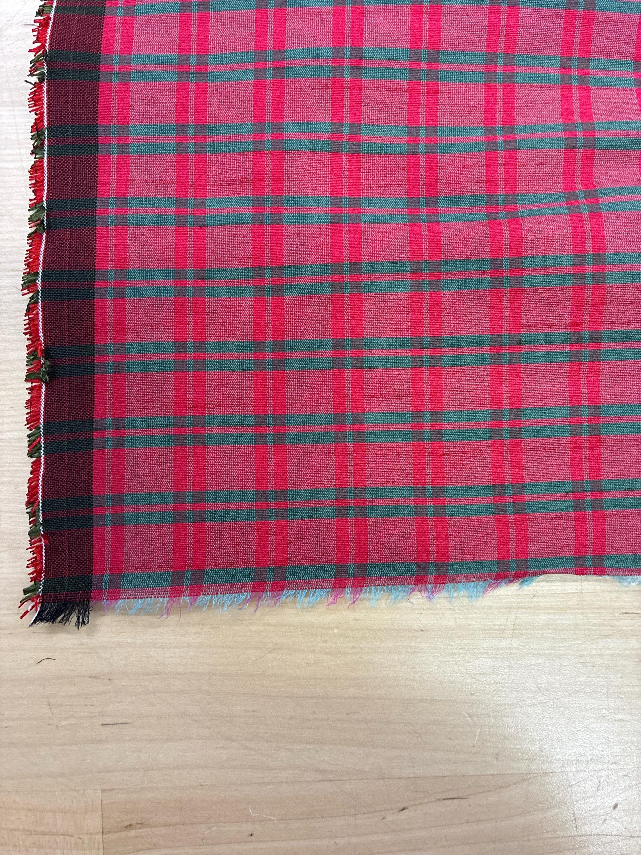 Red and Green Taffeta Fabric/ Christmas Plaid Fabric/poly Dupioni