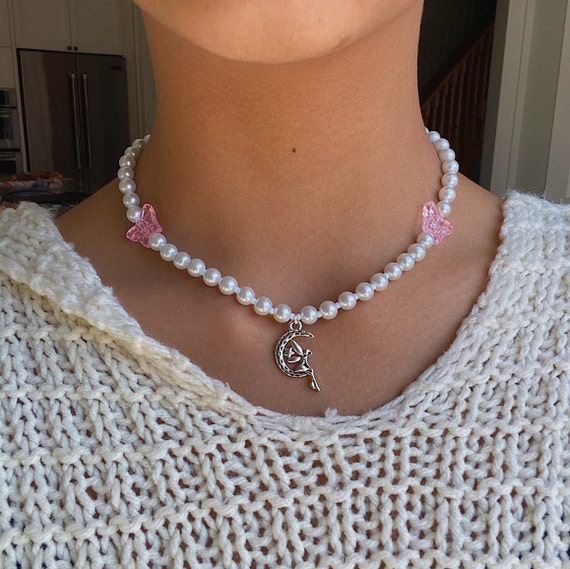 Butterfly pearl necklace deals