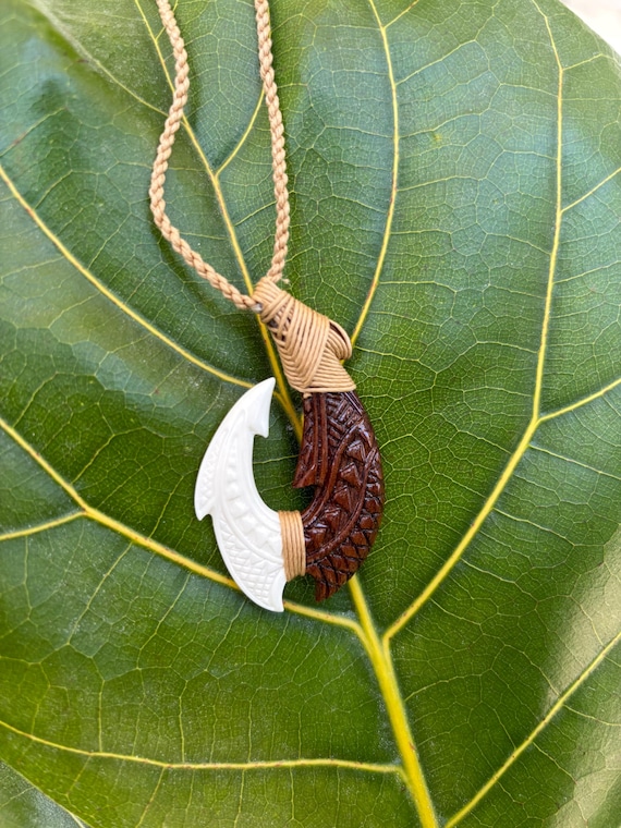 Hawaiian Jewelry Genuine Koa Wood w/ Buffalo Bone Tribal Carved Design Maroi Fish Hook Choker Necklace Pendant