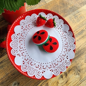 Watermelon Felt macaron( set of 2), Pretend play macarons , Pretend play food ,Felt food , Felt bakery,Tiered tray decor , Summer decor