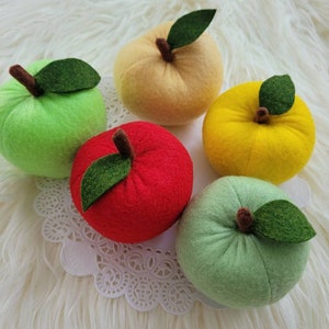 Felt apples ,felt Fruits, felt food , fake apples ,pretend play apples image 1