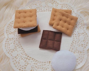 Felt s'mores ( set of 2), felt food , felt camping food, felt chocolate, felt marshmallow , felt Graham cookies felt smores