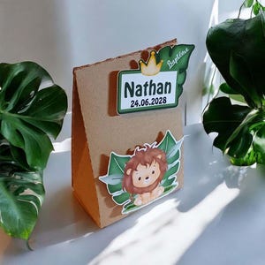 Boîte Cadeau Baptême ou Anniversaire – Thème Lion & Feuillage – Personnalisée