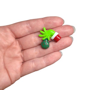 Christmas Character Cabochon | Christmas Cabochon | Flatback | Hair Bow Charm | Scrapbooking | Embellishment |  Green Hand With Ornament
