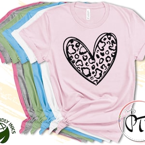 Leopard Print Love Heart Shirt, Cheetah Print T-Shirt, Womens Graphic Tee, Mom Gift, Mother&#39;s day Shirt