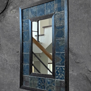Specchio da bagno blu navy con motivo costiero per parete, decorazione da parete per bagno in stile spiaggia, specchi decorativi per bagno, regalo per il terzo anniversario