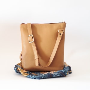 Beige leather shoulder bag