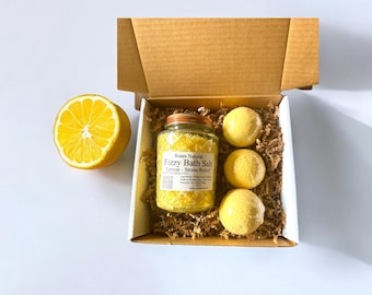 Natural Bath Salt & Bath Bomb Gift Set: Lemon Scented Spa Bundle