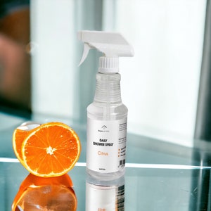 Spray douche quotidien aux agrumes | Jet de douche | Jet de douche quotidien | Jet de douche naturel | Spray douche bio | Nettoyant douche | Nettoyant naturel