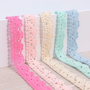 Crocheted cotton lace 15 mm wide pastel colors