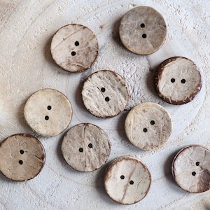 Pack of 10 coconut buttons 15mm 20mm 25mm