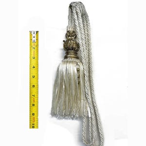 1 tieback with one small tassel  -White- CRV-Rope Length - 14&quot;