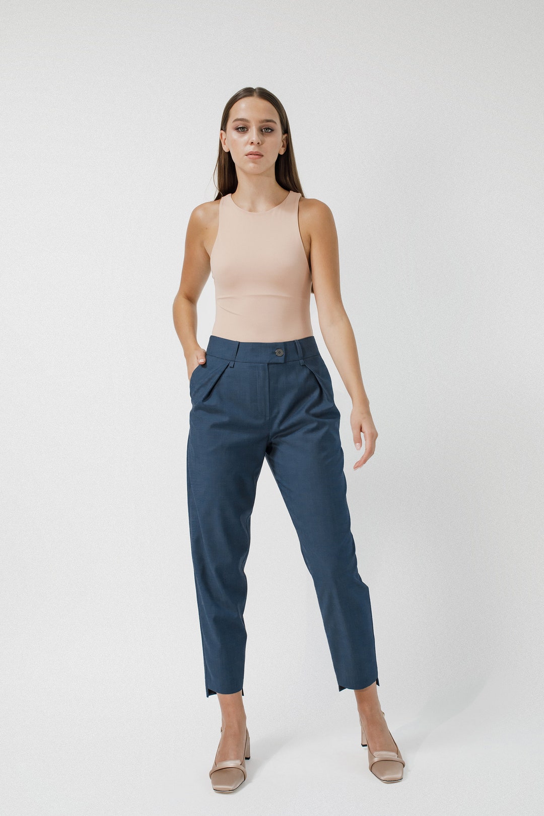 wool cigarette pants Viktor&Rolf Black Trousers designed for those who appreciate the finer things in life. Chlo - Tailored cigarette pants