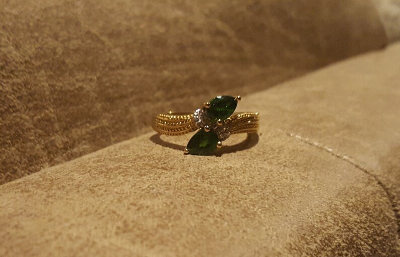 size 10 Lovely RING with Russian Diopside /& Clear Zircon