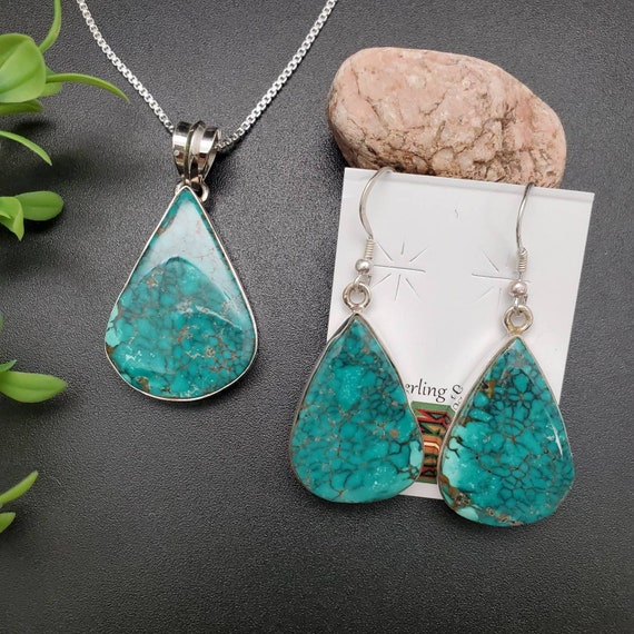ターコイズペンダントとシルバーチェーンセット