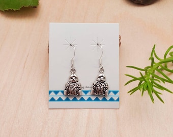 Pendientes con dije de plata fundida / Pendientes con dije de plata de ley / Pendientes colgantes pequeños con dije / Joyería del suroeste