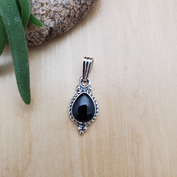 925ForHer Small Teardrop Black Onyx Pendant | Black Pendant in 925 Sterling Silver | Dainty Black Pendant | Minimalist Pendant | Gift Ideas