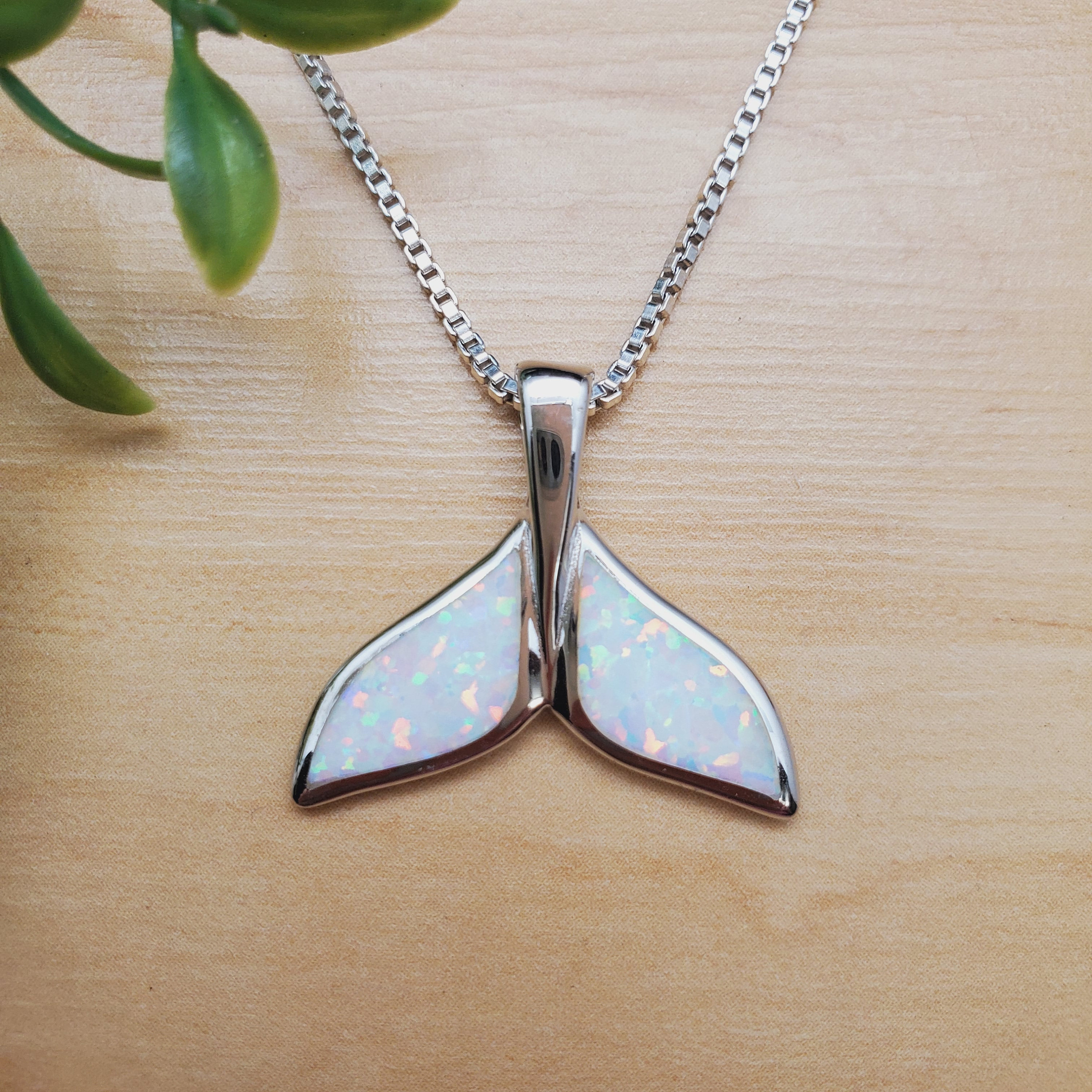 アクセサリー Whale tail opal necklace EMV #114 | Inlay White Opal Whale Tail Necklace Pendant With