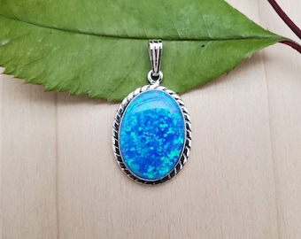 Colgante de collar de ópalo azul oscuro 925ForHer, Colgante de plata de ley, Colgante de ópalo grande con una pequeña fianza acoplable, Joyería de ópalo azul fuego