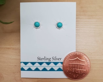 Pendientes superpequeños de 4 mm de turquesa de 925ForHer, pendientes azules de plata de ley, turquesa, pequeños y ligeros, hechos a mano en EE. UU.