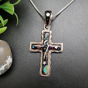 SFH n.° 224 / Colgante de galaxia con cruz de Jesús, opción cadena de plata / Colgante de galaxia con incrustaciones de plata esterlina / Colgante universal de cruz de la Tierra, la Luna y la Estrella