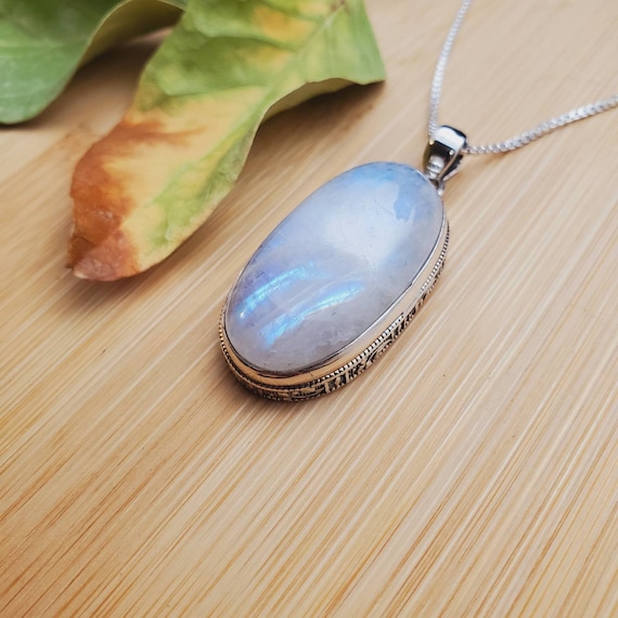 Beautiful #15 Rainbow Moonstone Necklace Pendant With Silver Chain