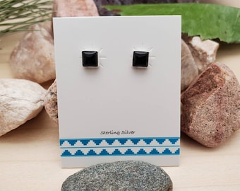 Pendientes de botón cuadrados de ónix negro de 5 mm de 925ForHer / Pendientes de plata de ley 925 / Pendientes estilo suroeste / Pendientes para uso diario / Hechos en EE. UU.