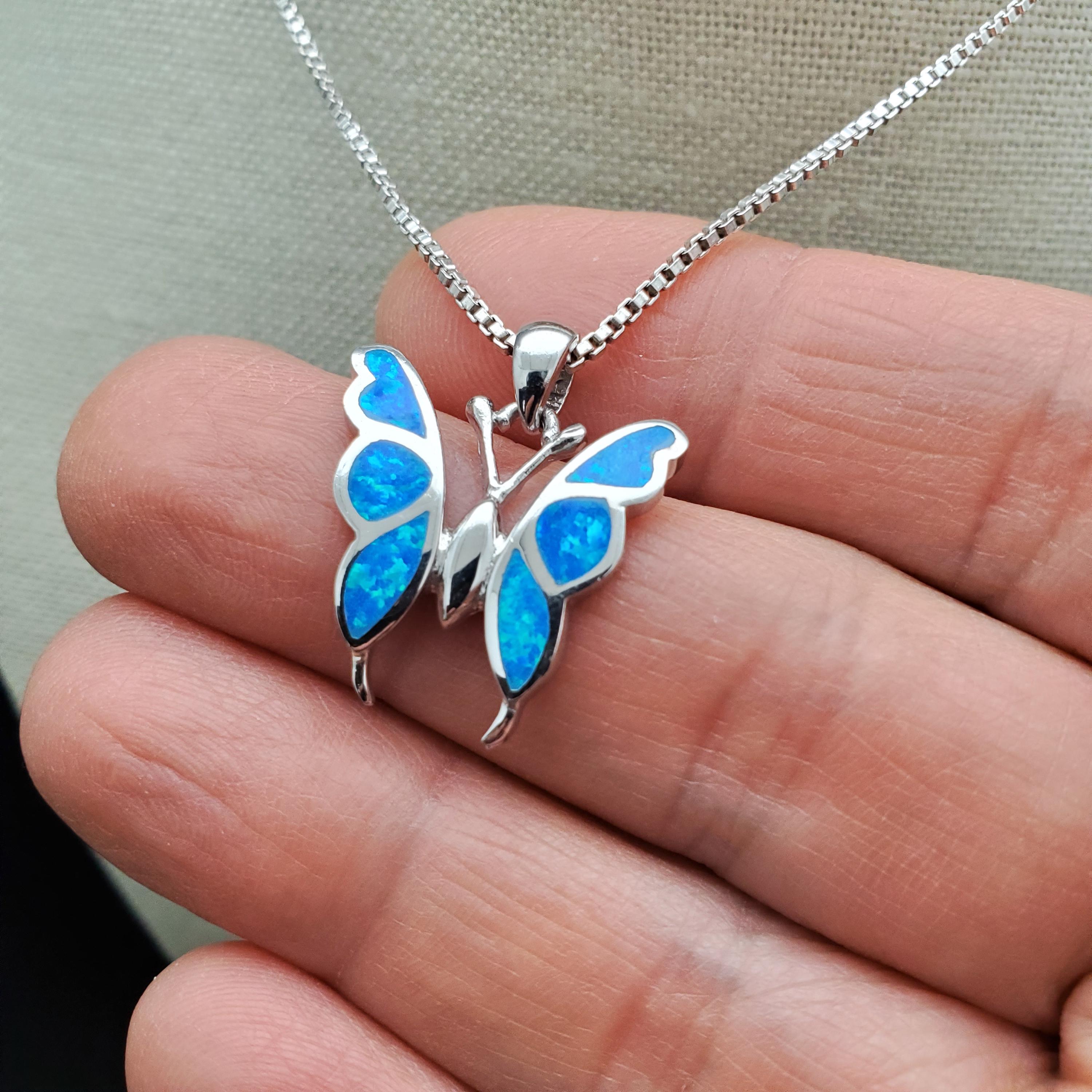 TULU #107 | 繊細なブルーオパールインレイのバタフライペンダント