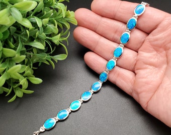 【AEKKI】Crown Donna Bracelet_Sky blue〜ブレスレット★韓国発 AEKKI(エッキ)の商品一覧 - 海外通販のBUYMA