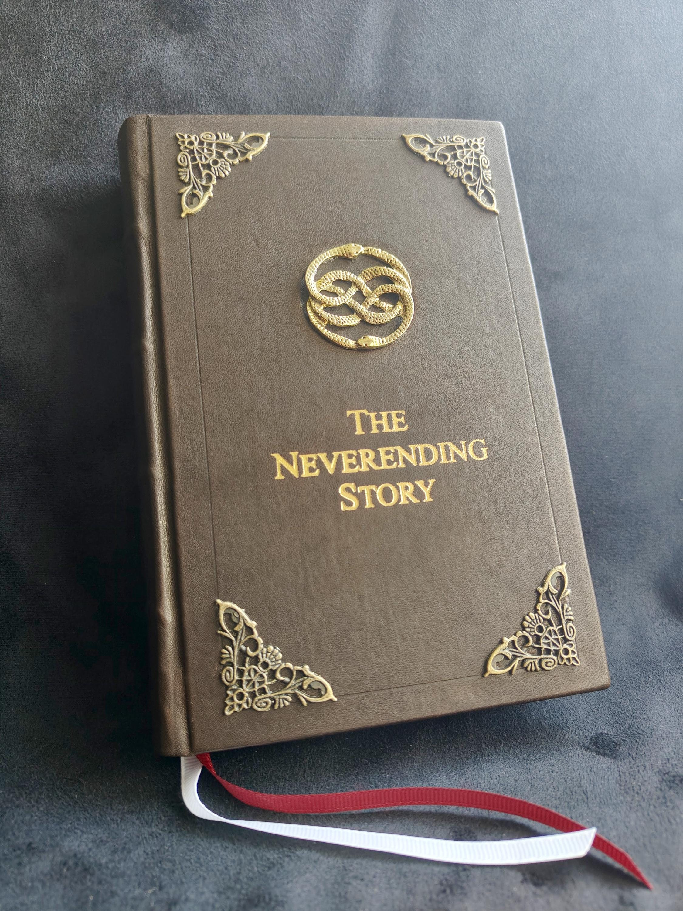 海外 送料込み 　ネバーエンディングストーリー　本　小道具 希少 海外 送料込み ネバーエンディングストーリー 本 小道具 希少