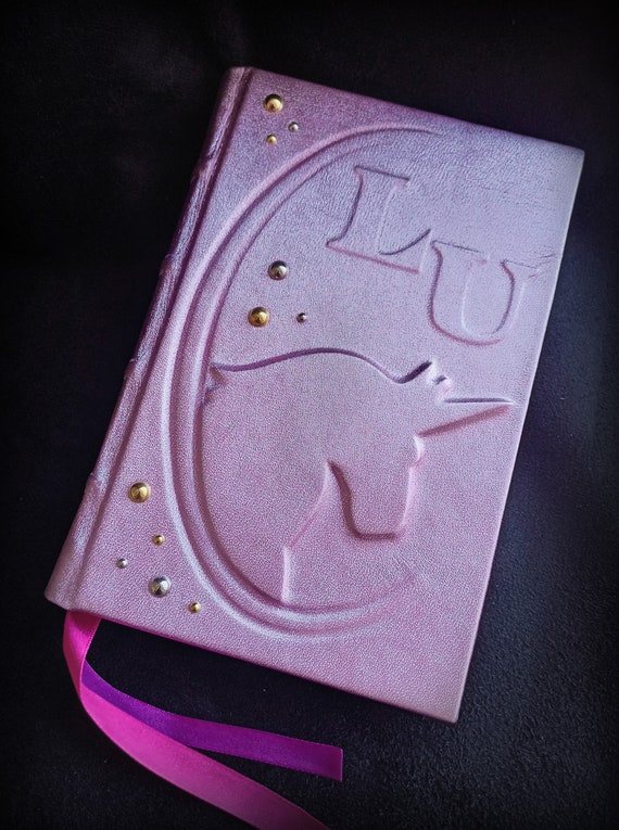 【専用】épine the LAST YEAR book The Last Unicorn Collector's Edition - Leatherbound in White