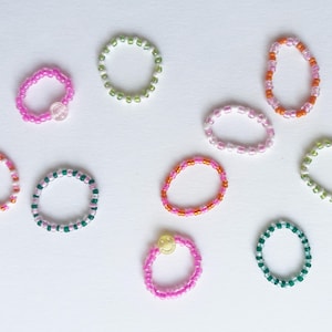 Colorful pearl ring - pearl ring with flowers