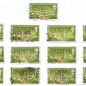 Selos 5D comemorativos vintage da Rainha Elizabeth II da Grã-Bretanha de 1970 usados x 13 corredores dos Nonos Jogos da Commonwealth Britânica