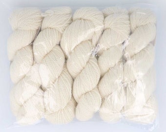 100% wool natural knitting yarn 100 grams 200 meters knitting yarn