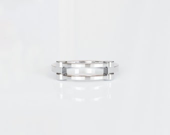 Solitaire Ring in Sterling Silver