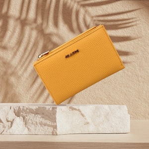 Cartera plegable mediana de cuero amarillo para mujer, cartera minimalista de cuero genuino para mujer, mini monedero con cremallera, tarjetero pequeño, regalo de Navidad