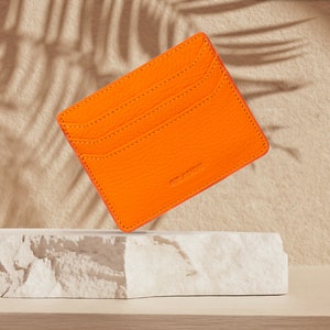 Tarjetero fino de piel naranja, tarjetero de piel para mujer, cartera de piel para hombre, tarjetero de piel unisex, tarjetero minimalista fino.