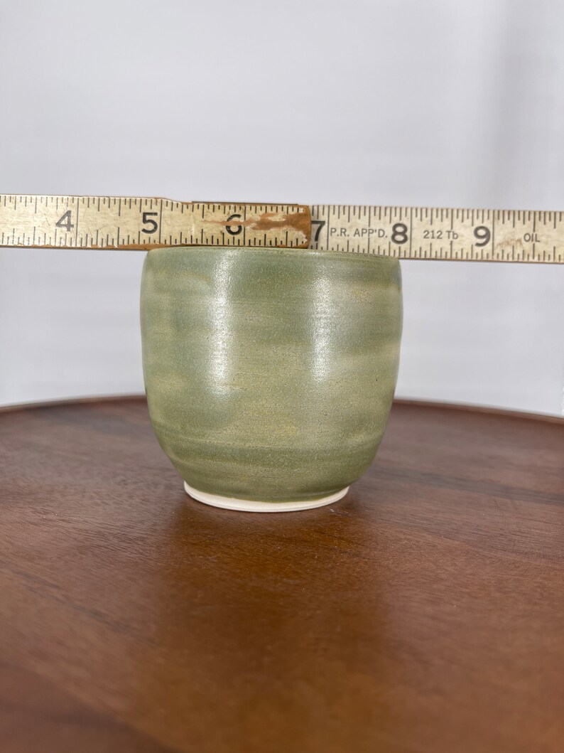 Tasse verte simple, Yunomi, céramique faite à la main, 8oz Prêt à expédier image 5