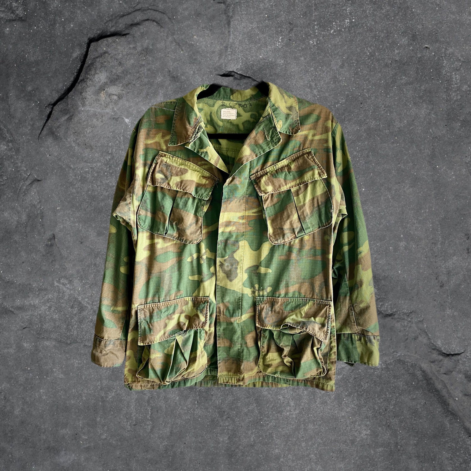 Vietnam era camo jacket/vintage 70s camo jacket/distressed Etsy