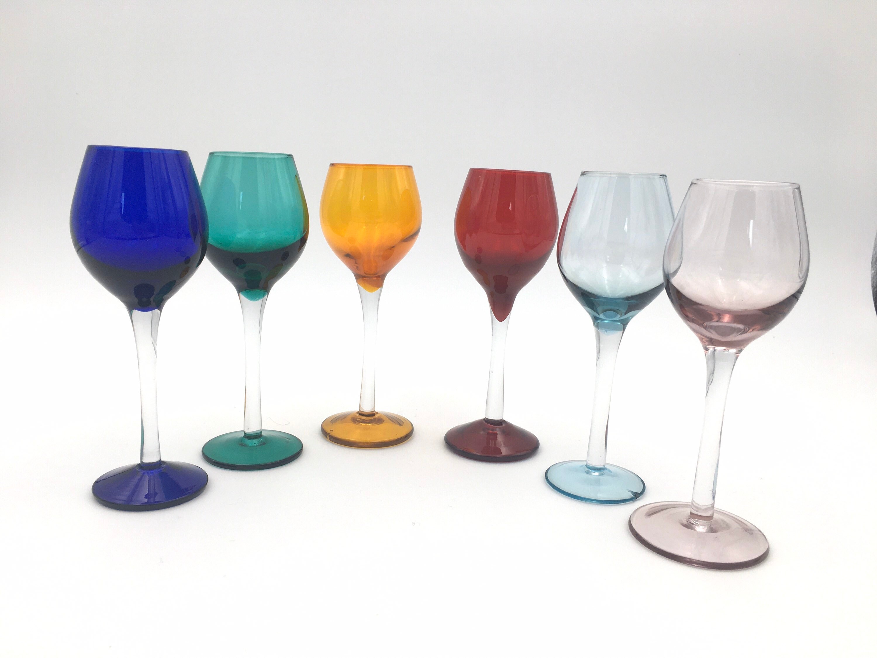 Six Verres sur Pieds Colorés Vintage, Porto, Liqueur - Art de La Table Vintage France Xxème Siècle