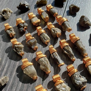 Darwin Glass Tektite (Darwinite) Pendant || Brass Wire Wrapped Pendant