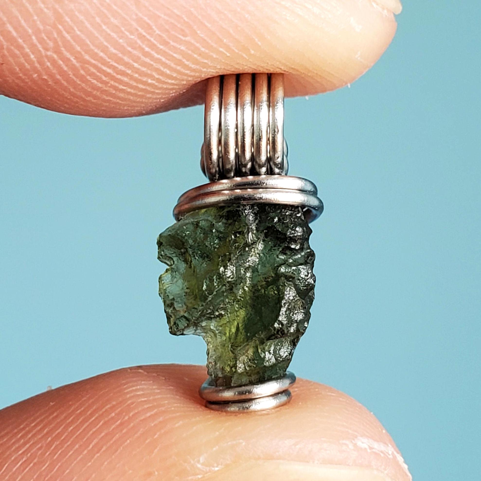 本物のモルダバイトペンダント || シルバーステンレススチールワイヤー