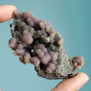Raben Traubenachat Cluster || Purpurroter Chalcedon || Kristall-Anzeigenstück || 100% natürlich, roh und unbehandelt