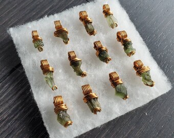 本物のモルダバイトペンダント || 真鍮ワイヤーラップペンダント