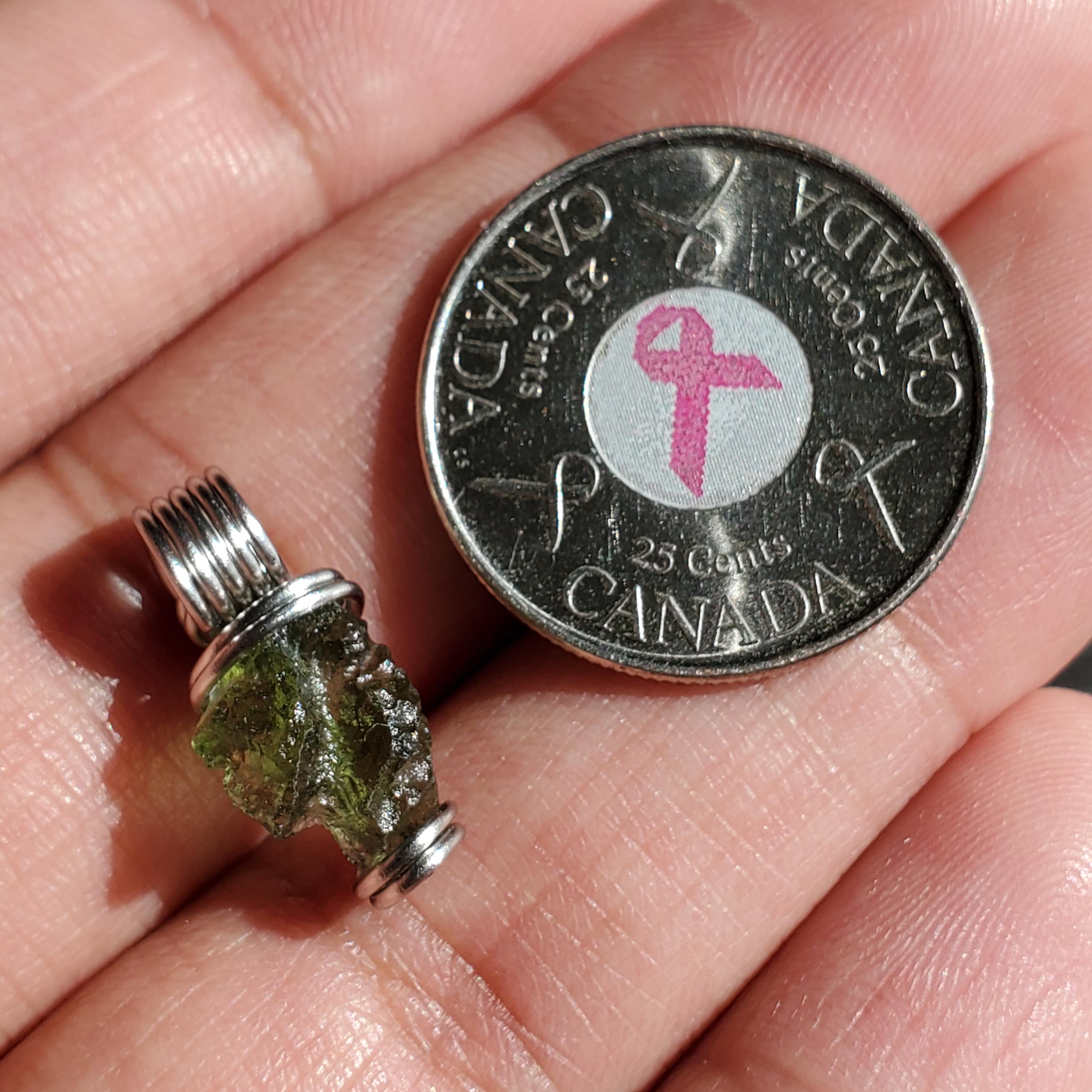 本物のモルダバイトペンダント || シルバーステンレススチールワイヤー