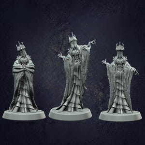 Mad Queen Grimdark Mini - D&D RPG Miniature Monolith Arts (Dungeons and Dragons, Pathfinder, Wargaming, Tabletop Games)