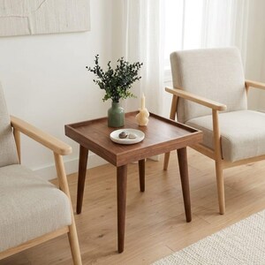 Mesa auxiliar moderna de madera de roble: mueble auxiliar cuadrado compacto